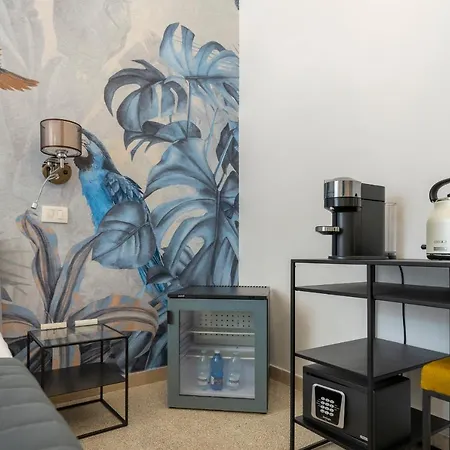 Bed & Breakfast San Cesareo 64 *
