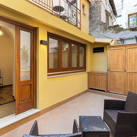 San Cesareo 64 Bed and breakfast 4*